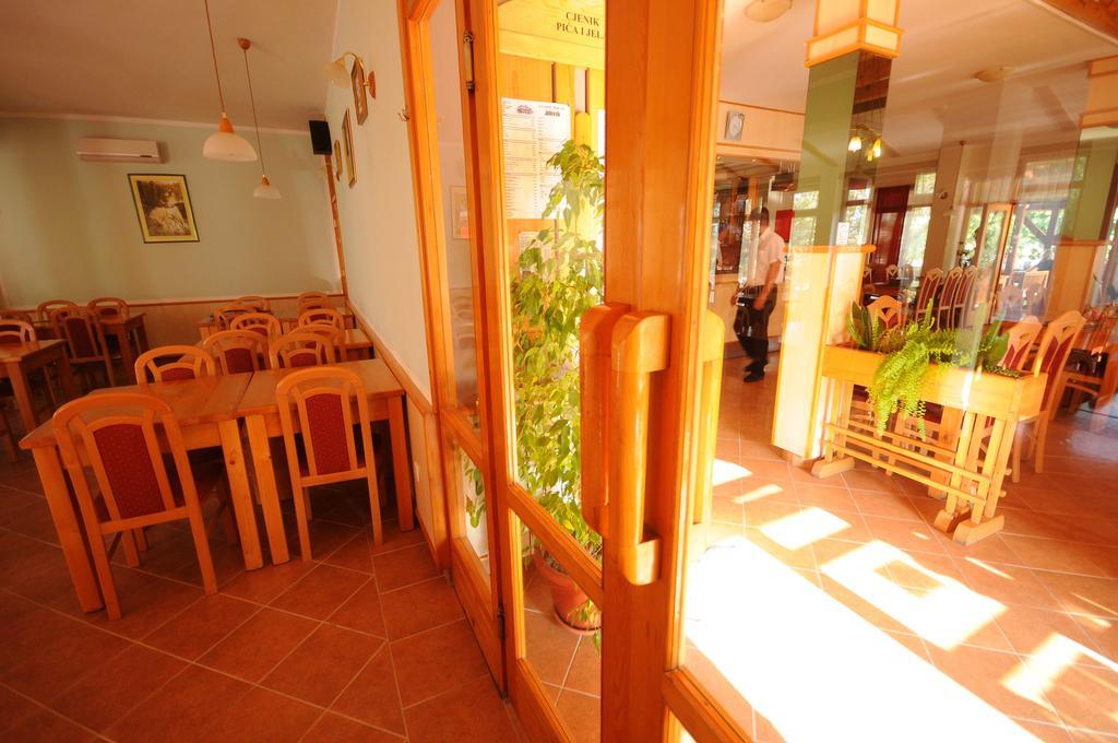 Hotel Plitvicka Vrela Grabovac  Esterno foto